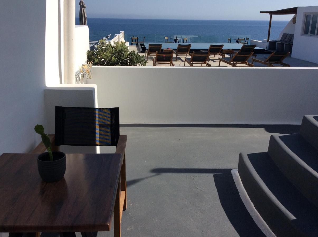 Almyra Oia Suites Exterior photo