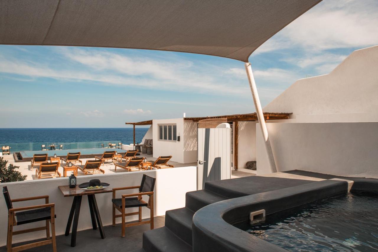 Almyra Oia Suites Exterior photo