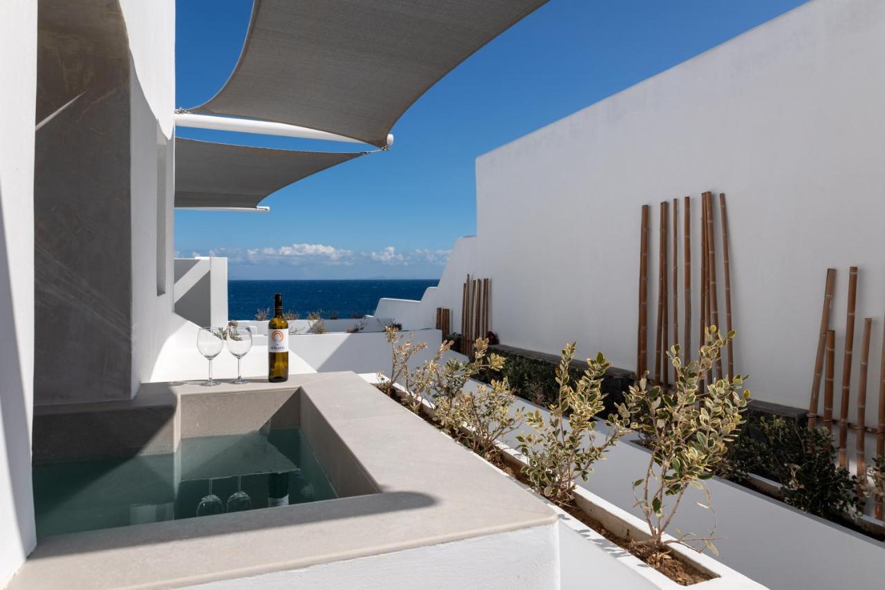 Almyra Oia Suites Exterior photo