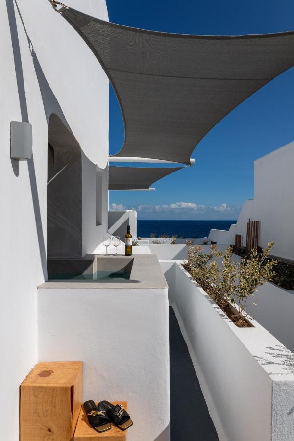 Almyra Oia Suites Exterior photo
