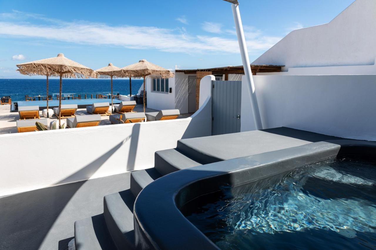 Almyra Oia Suites Exterior photo
