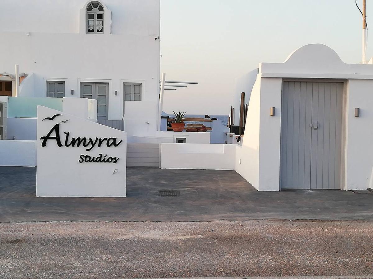 Almyra Oia Suites Exterior photo